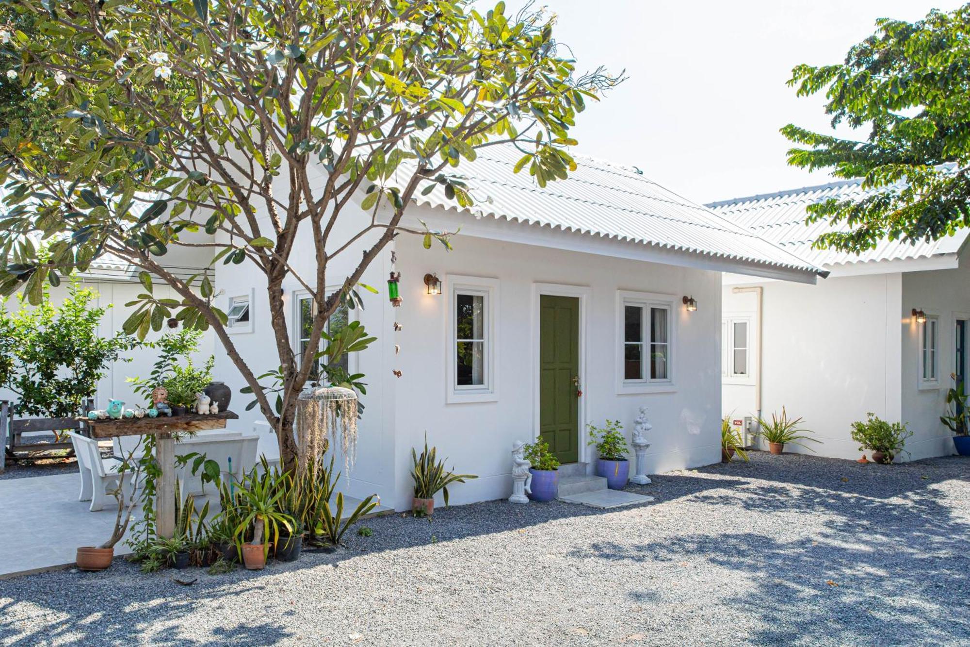 Vawa Guesthouse Kanchanaburi by Eksteriør bilde