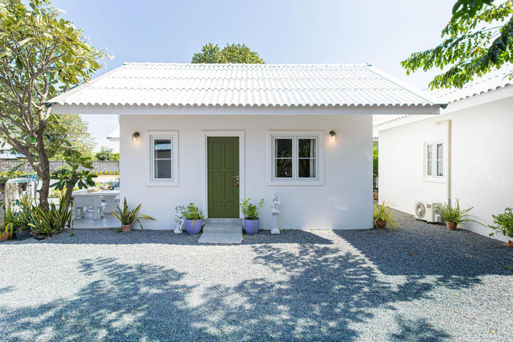 Vawa Guesthouse Kanchanaburi by Eksteriør bilde